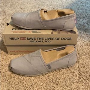 Bob’s flats, women’s 7, light gray